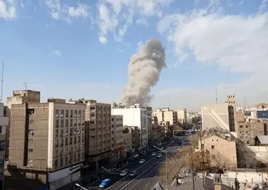روایتی از روز حمله به بیت رهبری و انتقال رهبر انقلاب به بیمارستان سینا/ زخم‌ها نه چهره رهبری را مخدوش کرده بود نه موجب قطع عضو شد