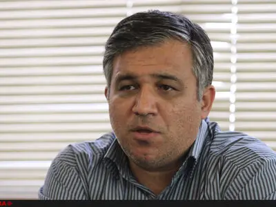 دست دولت در سایه و مخالفان روحانی در افزایش قیمت ارز/ کشور ظرفیت تغییرات ناگهانی را ندارد/رییس‌جمهور شفاف با مردم سخن بگوید
