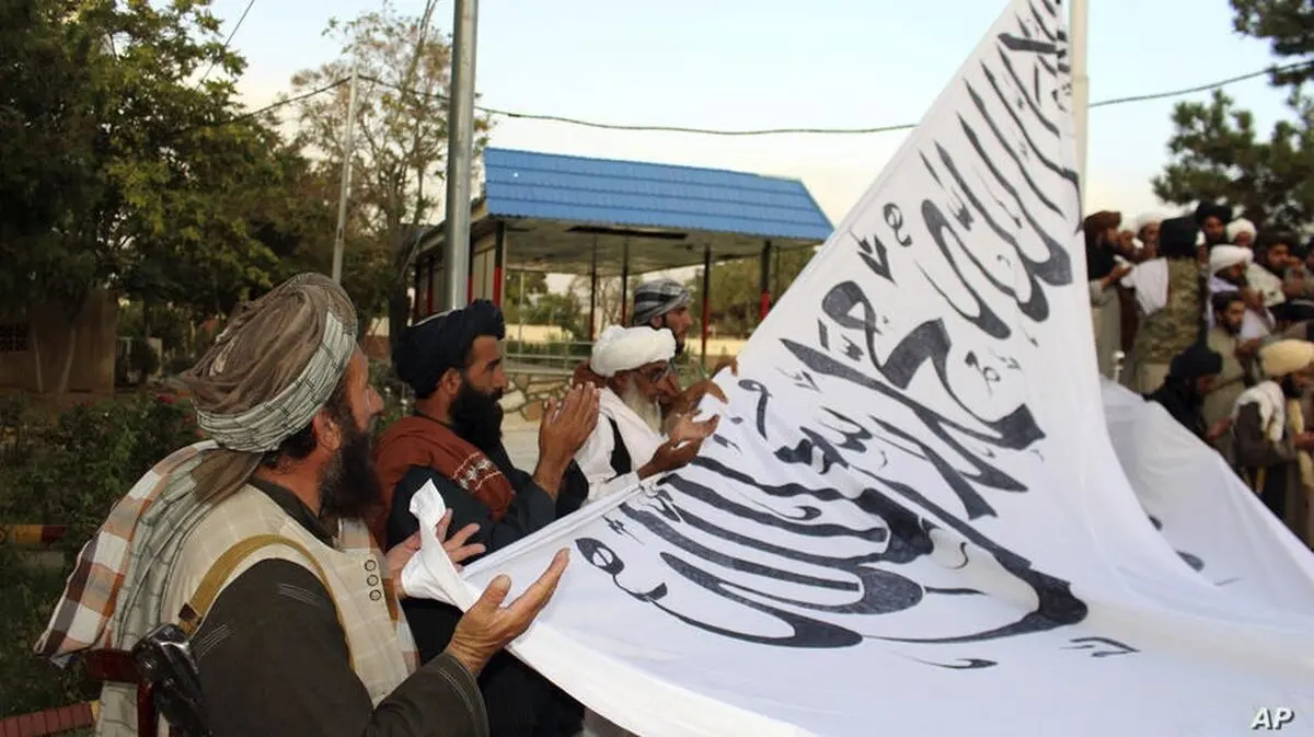 ذبیح‌الله مجاهد نشست خبری برگزار می‌کند