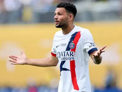 ستاره پاری سن ژرمن جانشین احتمالی مهاجم مصدوم لیورپول