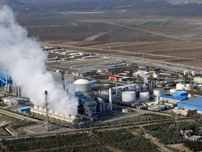 نخستین محموله پتروشیمی کرمانشاه به خارج از کشور صادر شد