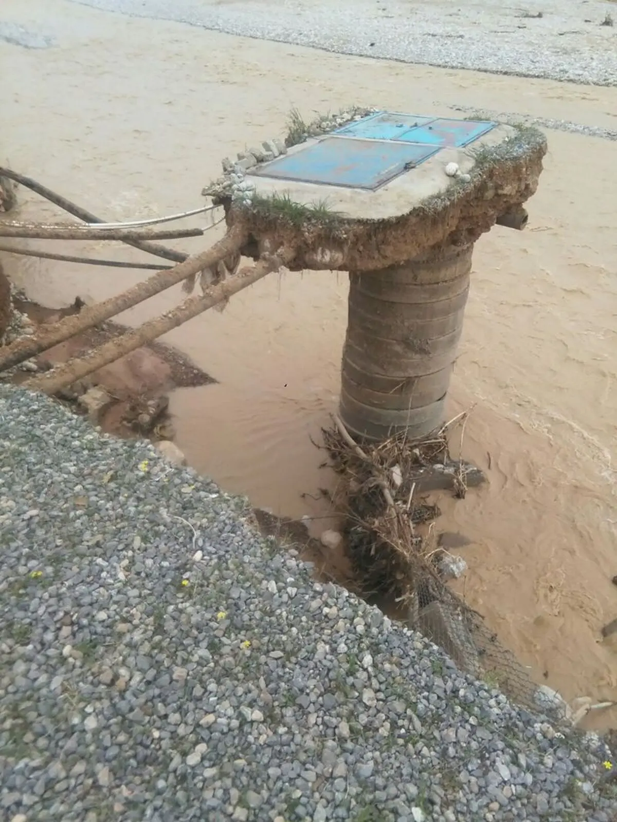  آب شرب 793 روستای سیل زده لرستان وصل شد