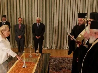 سوگند در آتن، شادی در بروکسل