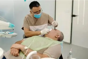 قیمت ایمپلنت کامل فک بالا و پایین چقدر است؟