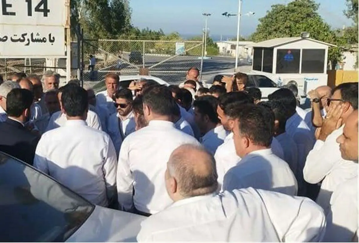 ادامه اعتراضات کارگران پالایشگاه پارس جنوبی / وعده قبول نمی‌کنیم!