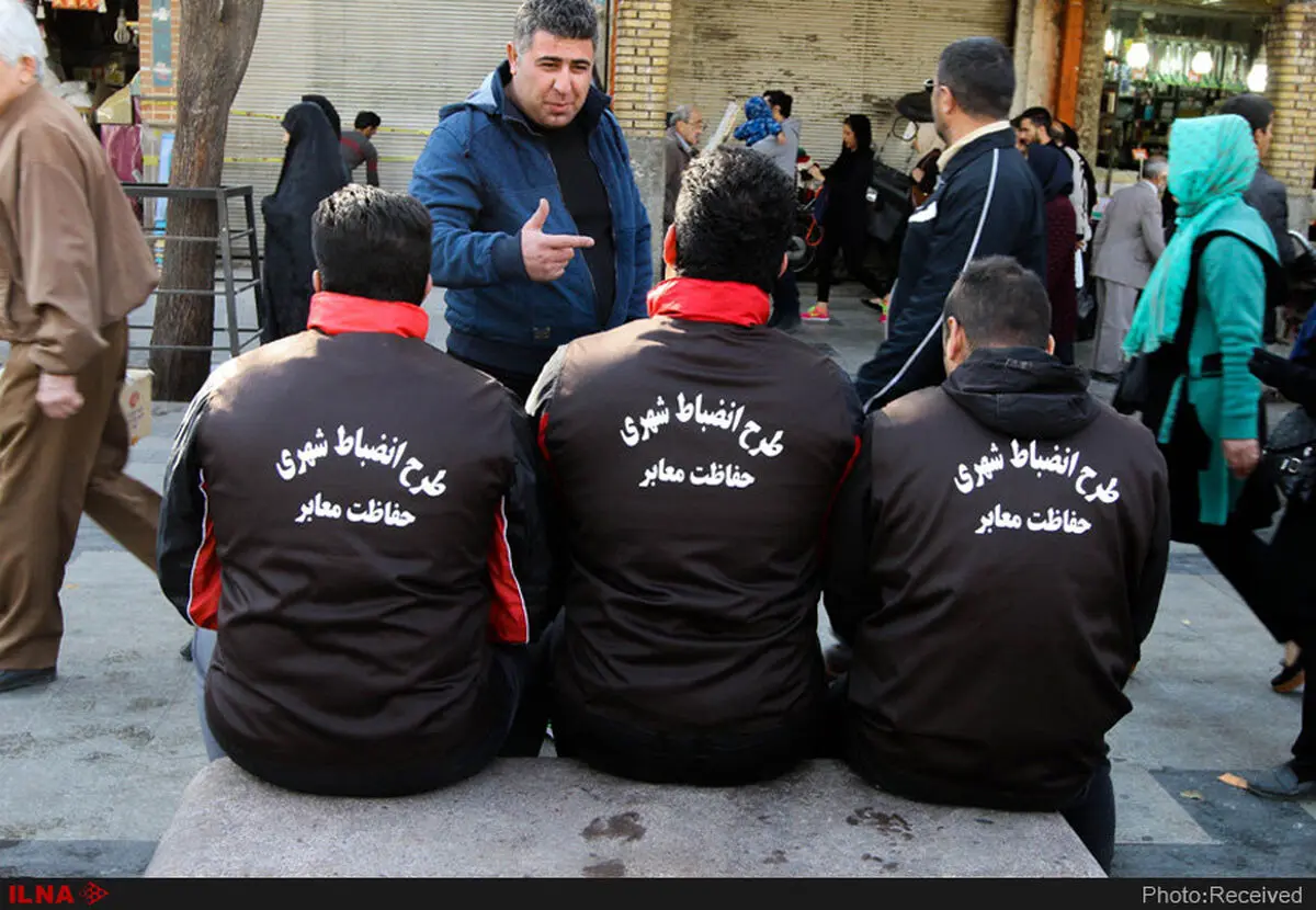 تنبیه مجرمان کوچک، آزادی مجرمان بزرگ