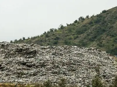 گره پیچیده مکان‌یابی سایت جدید دفن زباله در آمل/ تمایل برخی افراد در سیستم‌های اداری  برای حل نشدن معضل زباله‌ها