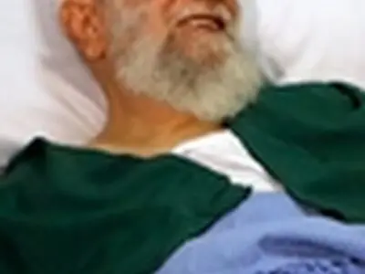 آیت الله جوادی آملی از رهبر معظم انقلاب عیادت کرد