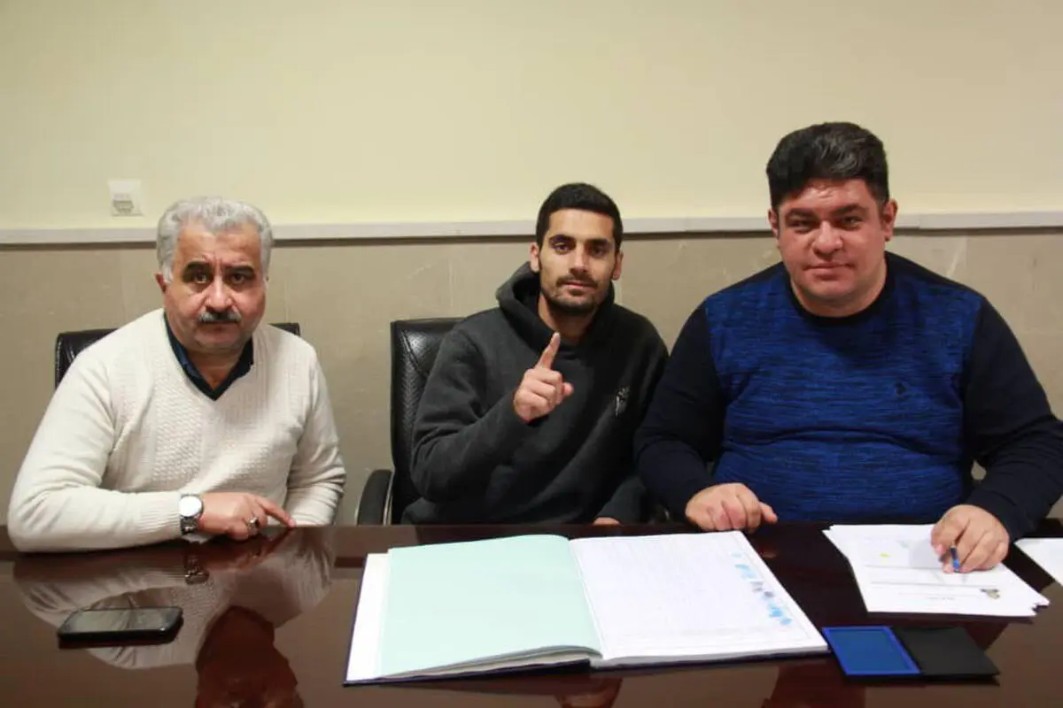 فرشاد سالاروند با ماشین سازی ثبت کرد