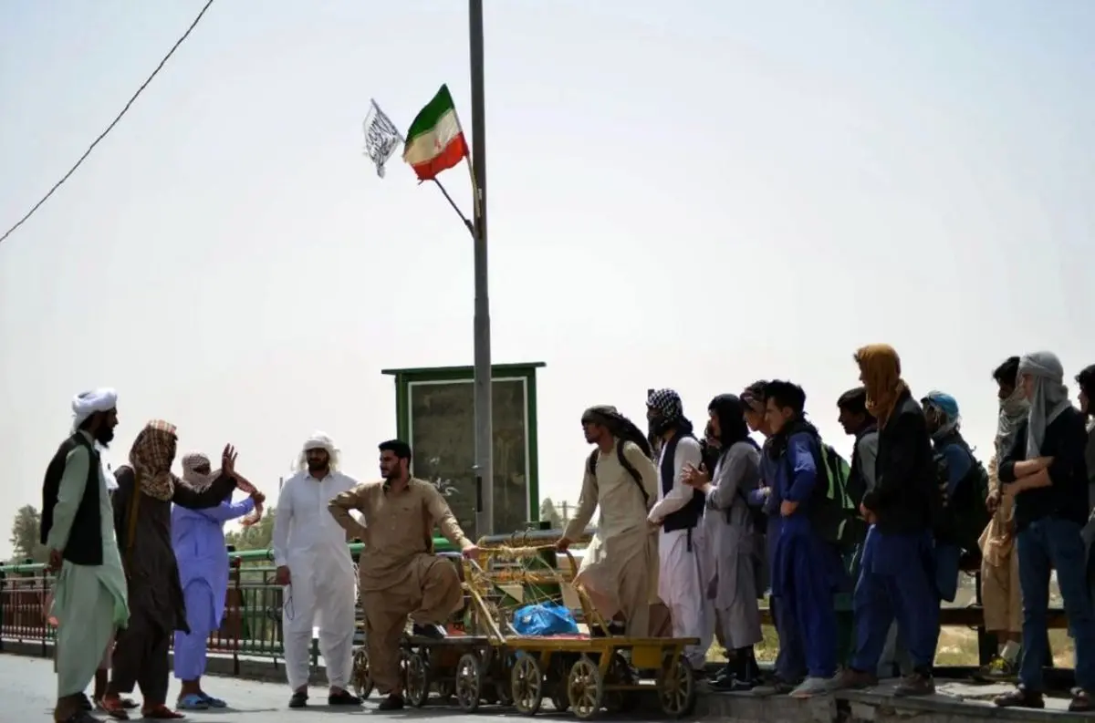 Iran-Afghanistan border crossing temporarily closed