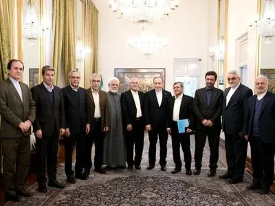 نشست مشترک عراقچی با نمایندگان با سابقه حوزه دیپلماسی
