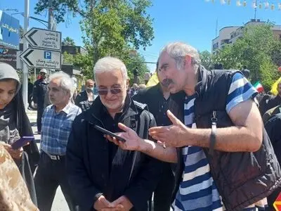 مردم آمده‌اند تا نشان دهند تداوم یک کشور و ملت با گذشت زمان از بین نمی‌رود