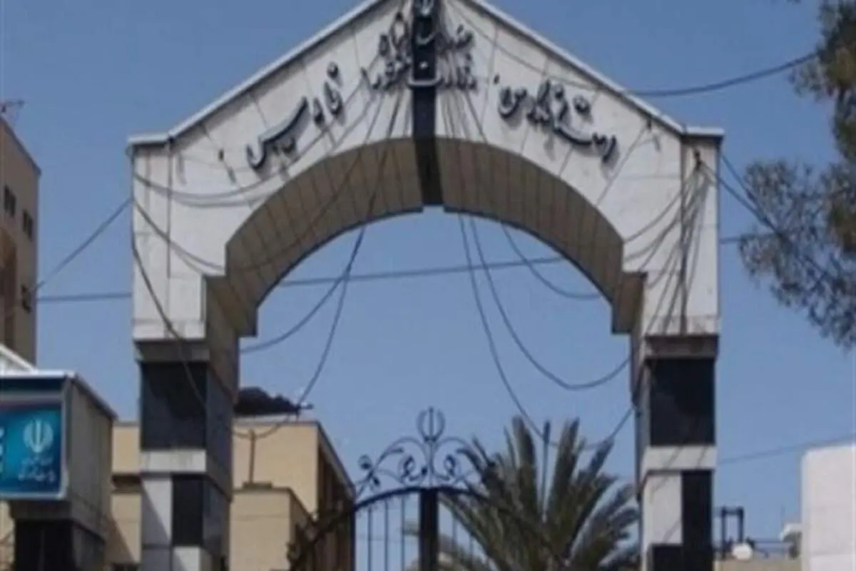 انتصابات فامیلی به فارس هم رسید/ایمانیه:  زیر بار فشار جناح‌های سیاسی نمی روم / پاک فطرت: کسی با یقه دیپلمات مدیر نمی‌شود 