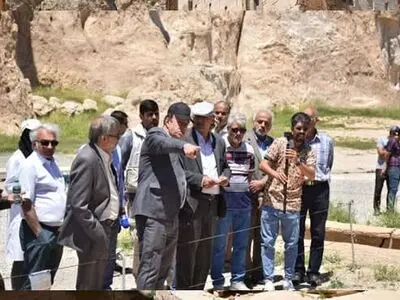 شناسایی مسیرهای احتمالی قنات ها، چشمه فصلی در مسیر گسل ها 