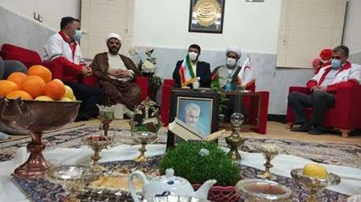 حضور رییس جمعیت هلال احمر در کنار امدادگران پایگاه امدادی ملارد همزمان با آغاز سال نو
