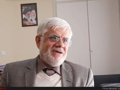 هنر شجریان و دانش فخری زاده هر دو افتخار ملی و موجب عزت و اعتلای ایران است