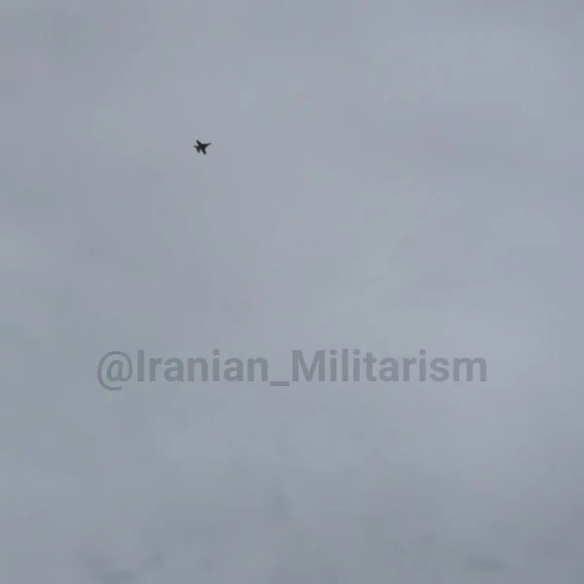 رهگیری F/A-18 در آسمان چابهار توسط دوش پرتاب + فیلم