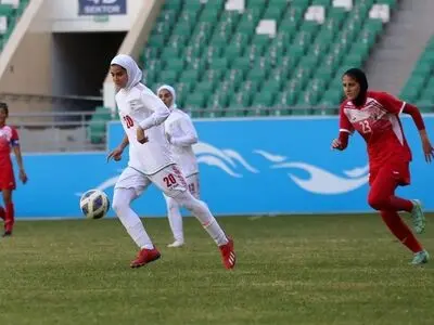 دباغی: تیم ملی سطح لیگ برتر زنان ایران را بالا برد/ لژیونر شدن به هر قیمتی زیبا نیست