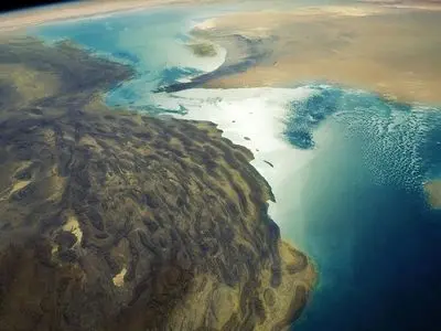 چرا به کشتی های هندی اجازه عبور دادیم؟ + اینفوگرافیک