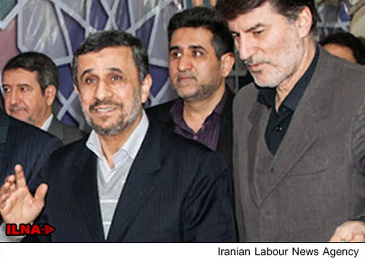 جلسات خصوصی احمدی‌نژاد با فعالان سیاسی در مشهد