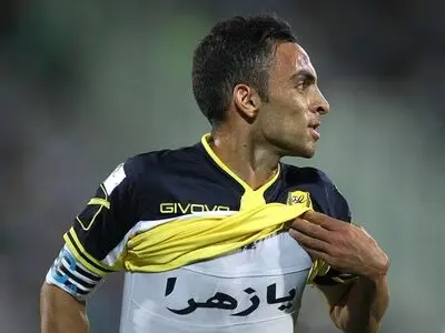 بهادر عبدی از سوی هواداران پرسپولیس تشویق شد