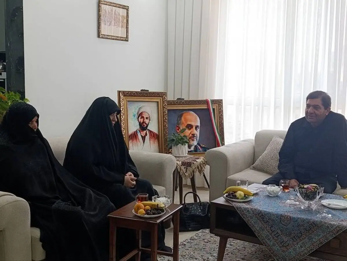 حضور مخبر  در منزل شهید سپهبد غلامعلی رشید؛