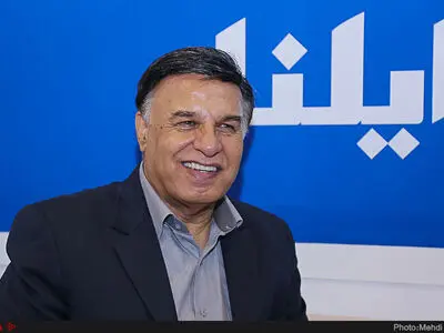 واکنش پرویز مظلومی به شایعه پرداخت رشوه به کمک داور در بازی مقابل پرسپولیس