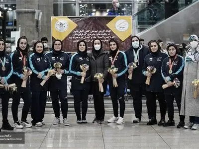 اعضای تیم ملی آلیش بانوان بامداد امروز به کشور بازگشتند