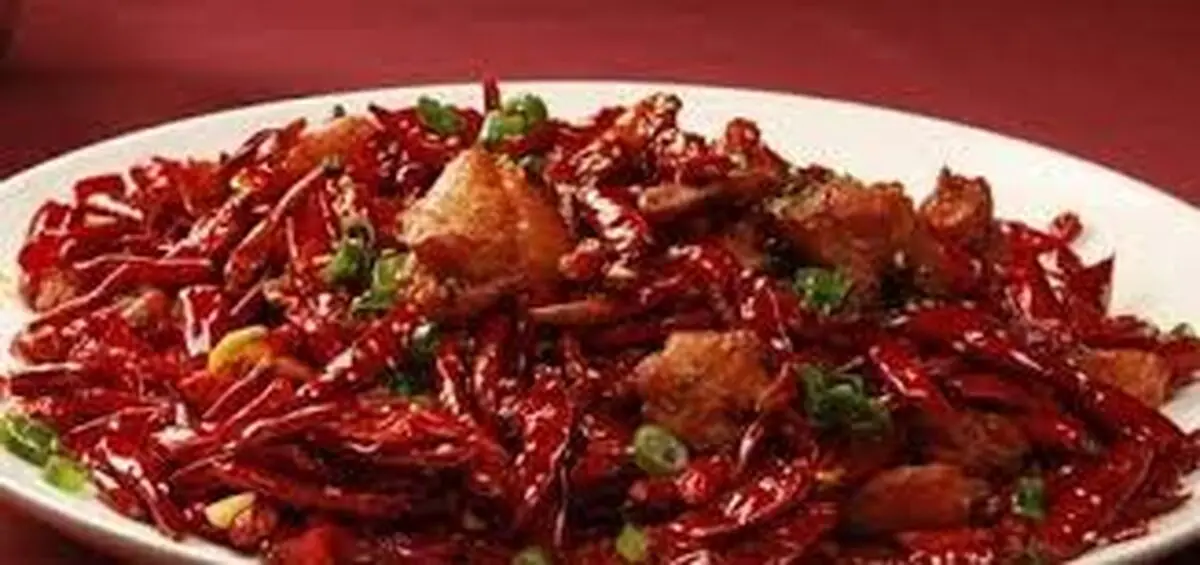 وقتی غذای تند می‌خوریم دقیقاً چه اتفاقی در بدن مان می‌افتد؟ 