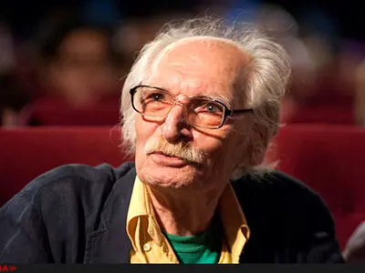 ادبیات امروز از «آدم» فاصله گرفته/گرچه مدام مورد هجمه بودم اما صلح همیشه در دستورکار فکری من بوده‌است