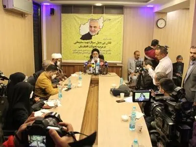 شهید سلیمانی الگوی جوانان مسلمان افغانستان است/ مردم برای تجلیل از شخصیت این شهید کم نگذارند