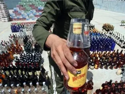 کشف کارگاه تولید مشروبات الکلی در تفت