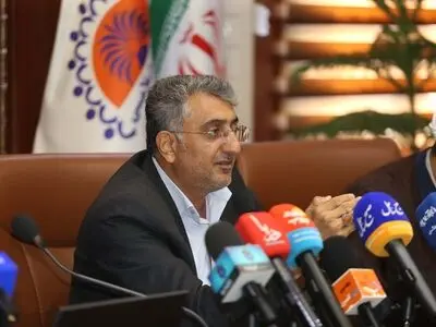 شهردار بندرعباس در جلسه پاسخگویی شورای شهر: عملکرد من شفاف است و هیچ نفوذ خارجی وجود ندارد