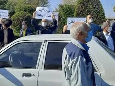 نگذارید بازنشسته‌ها هر روز برای مطالبه‌گری به خیابان‌ها بیایند/ معیشت بازنشستگان به سختی می‌گذرد 