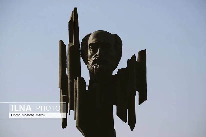 سردیس های قبرستان پانتئون کومیتاس در پایتخت ارمنستان شهر ایروان