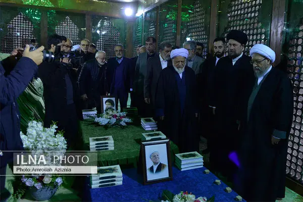 تجدید میثاق رئیس و اعضای مجمع تشخیص مصلحت نظام با آرمان های حضرت امام خمینی
