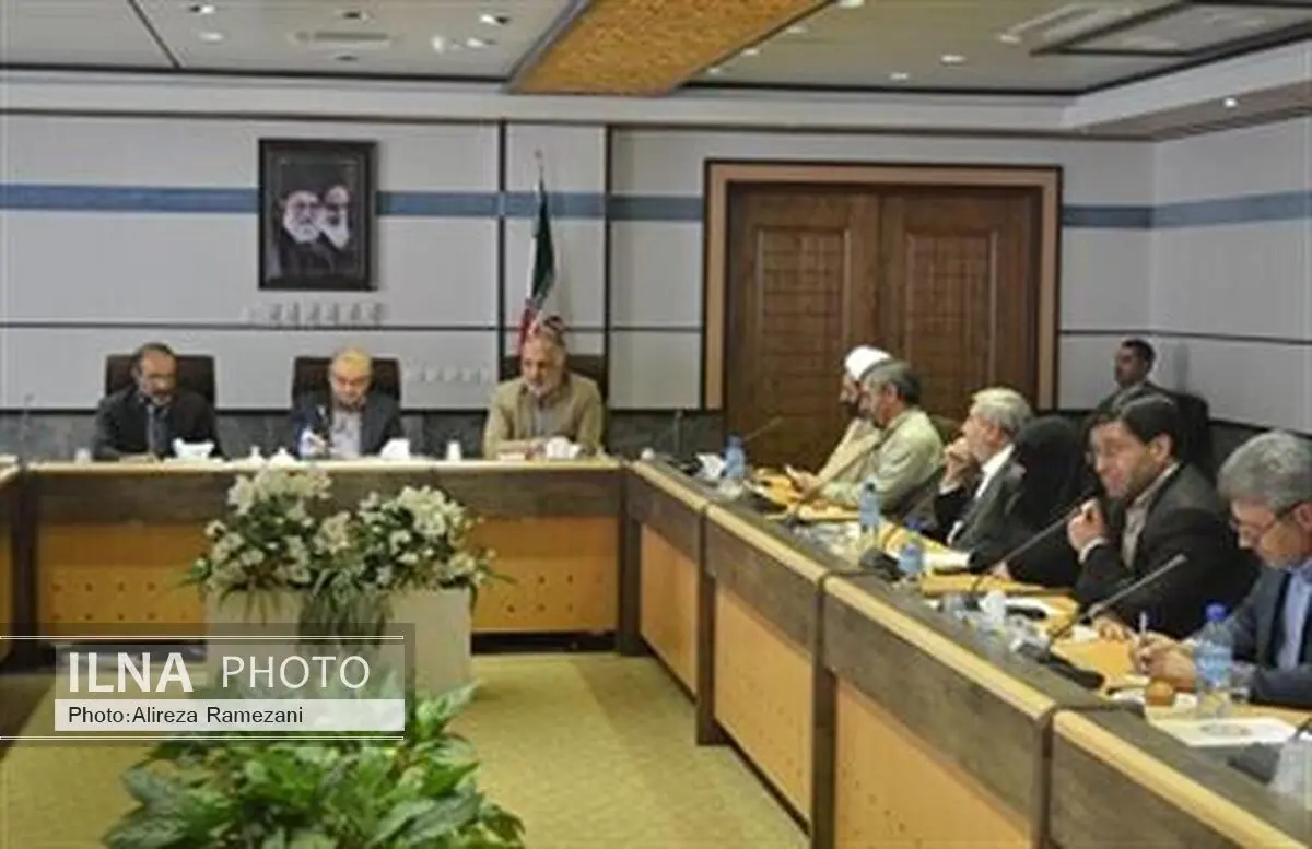 استاندار قم: جرأت مدیران را در اتخاذ تصمیم‌های مهم افزایش دهیم