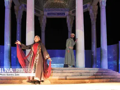 همنشینیِ هنرمندانه با لسان‌الغیب در خاک مصلی