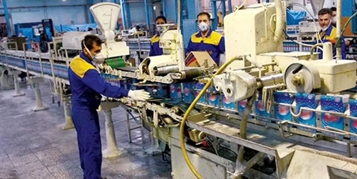 کارگران: معوقات مزدی و بیمهای داریم/ کارفرما: چراغ کارخانه را روشن نگه داشتهایم