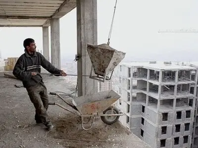 دستانِ سازمان حمایت از مصرف‌کنندگان بر گلوی کارگران ساختمانی/ چرا پیمان‌های دسته جمعی کار در ایران اجرا نمی‌شود؟