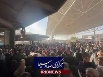 ازدحام مسافران نوروزی عتبات در مرز مهران + فیلم