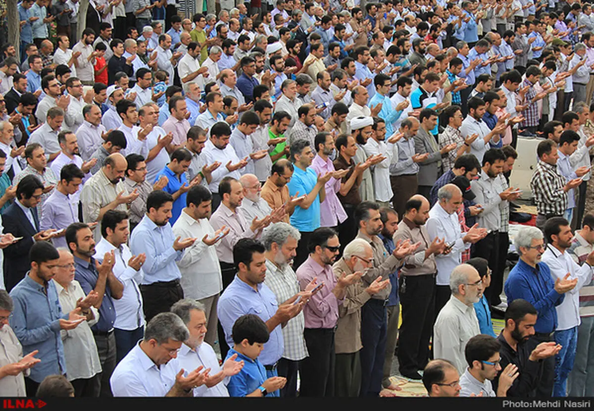 إقامة صلاة عید الفطر بإمامة ممثل قائد الثورة فی جامعة طهران
