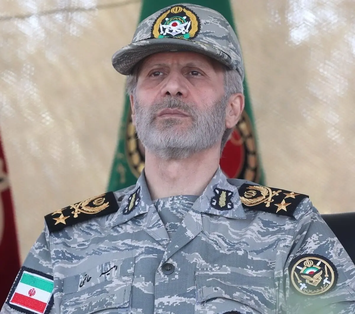 فرمانده کل ارتش درگذشت خواهر وزیر امور خارجه را تسلیت گفت

