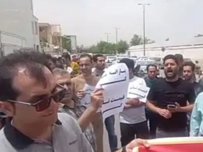 تجمع نانوایان در برخی شهرها/ دولت یارانه نان را پرداخت کند! 