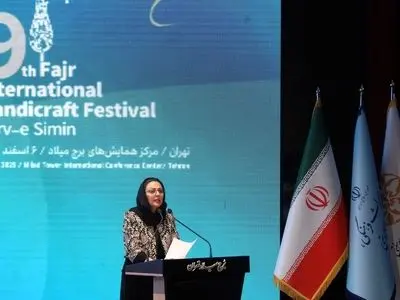 صنایع‌دستی در ذات گره‌گشا، عزت‌آفرین و هویت‌ساز است/ بین سران قوا باید به گفتمان‌سازی غالب تبدیل شود/ کارگروه رسمی قوه قضاییه در حوزه صنایع‌دستی تشکیل شود