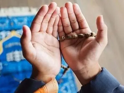 آیا می‌توانیم قنوت نماز رو به فارسی ادا کنیم؟