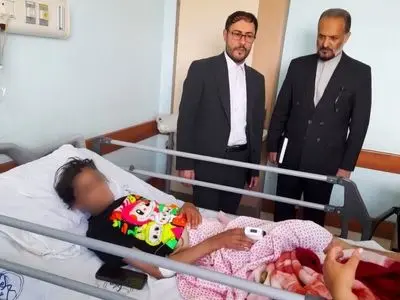 عیادت دادستان مرکز کردستان از دختران قربانی کودک آزاری در سنندج 