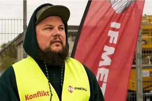 کارگران تسلا در سوئد با هر اعتراضی اخراج می‌شوند/ شرکت‌ها و صنایع در نقض  بیمه، حوادث کار، مزایا و مرخصی کاملا آزادند