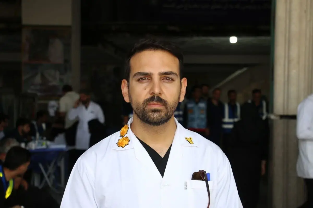 فعالیت شبانه روزی بیمارستان صحرایی ارتش در مصلی تهران/ عملیات موفق احیای قلبی، جان یک مرد ۵۴ساله را نجات داد