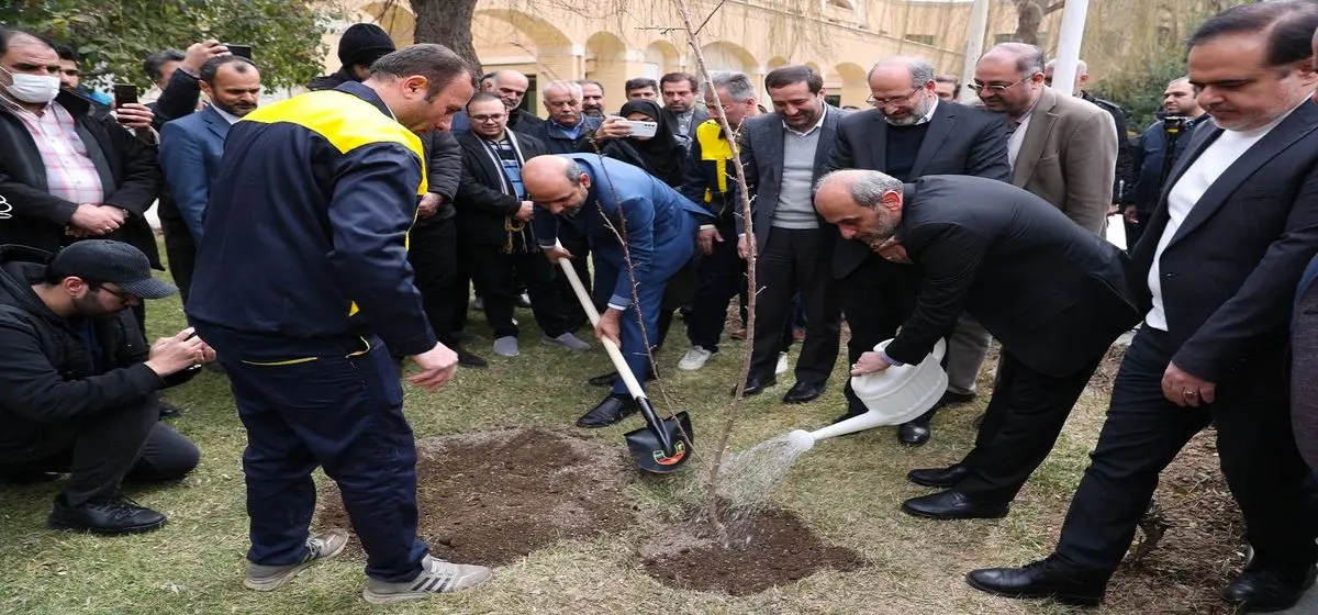 رسانه ملی، پیشتاز پویش کاشت یک میلیارد درخت / رسانه ملی در آبادانی محیط‌زیست فرهنگ‌ساز است